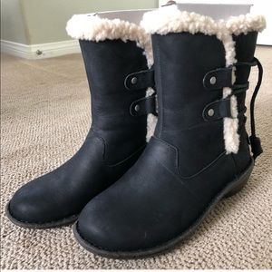 Black shearling leather boots